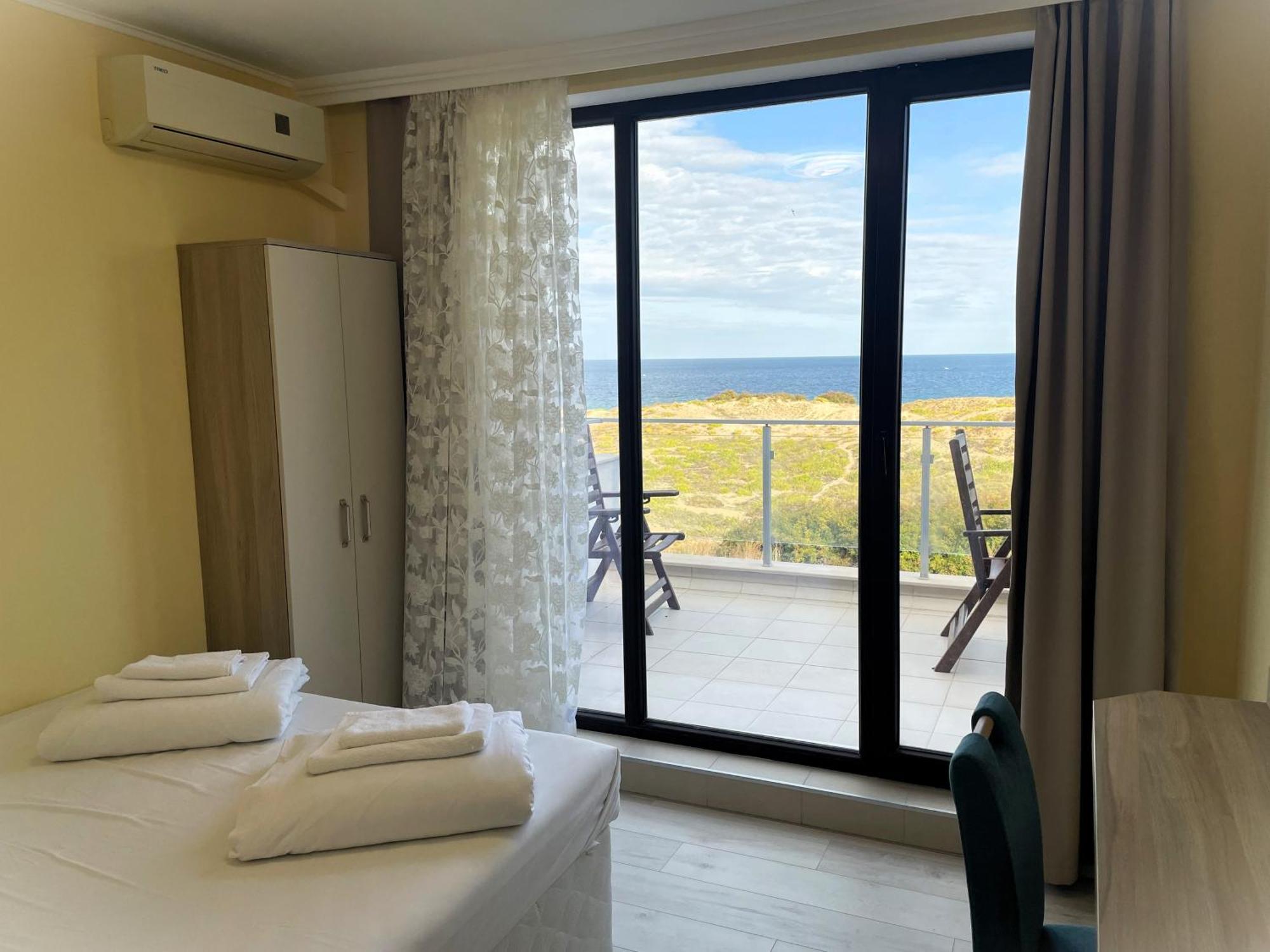 Apart-Hotel Panorama Sea Lux Primorsko Buitenkant foto