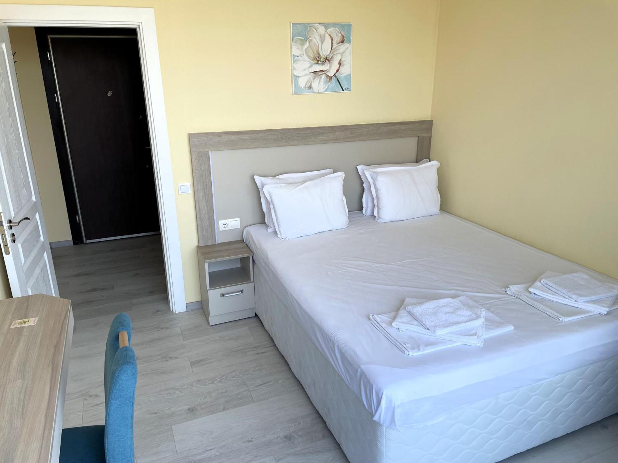 Apart-Hotel Panorama Sea Lux Primorsko Buitenkant foto