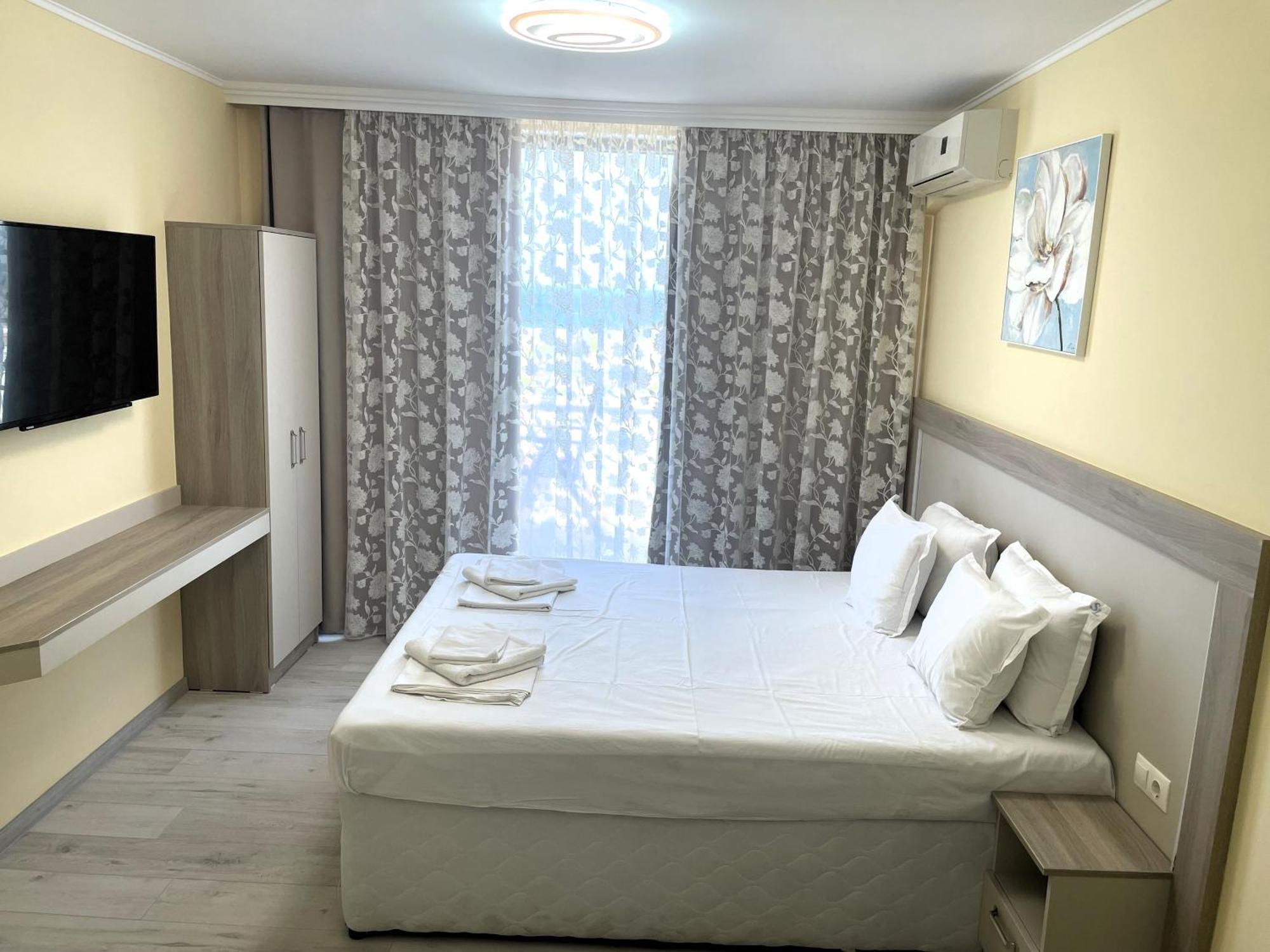 Apart-Hotel Panorama Sea Lux Primorsko Buitenkant foto