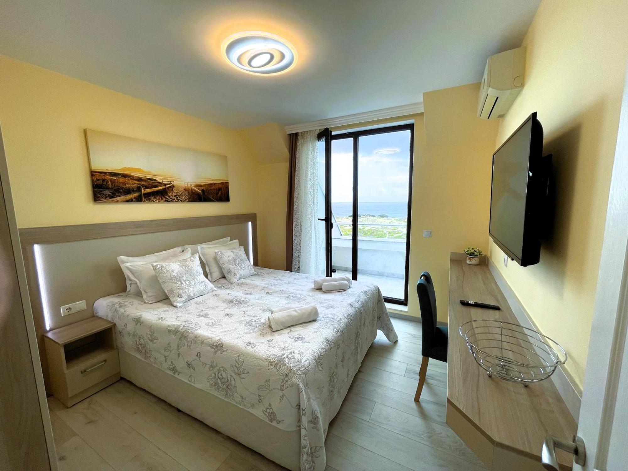 Apart-Hotel Panorama Sea Lux Primorsko Buitenkant foto
