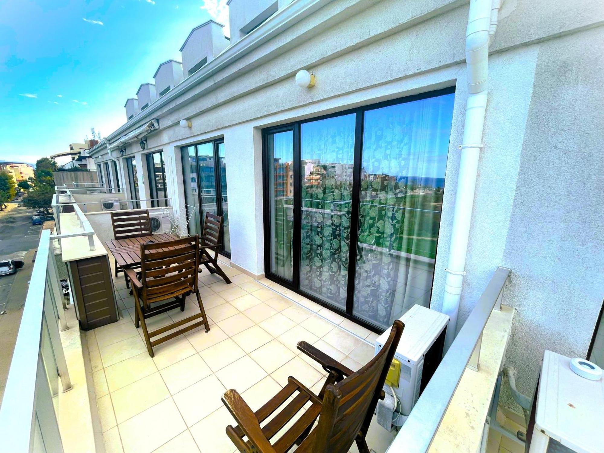Apart-Hotel Panorama Sea Lux Primorsko Buitenkant foto